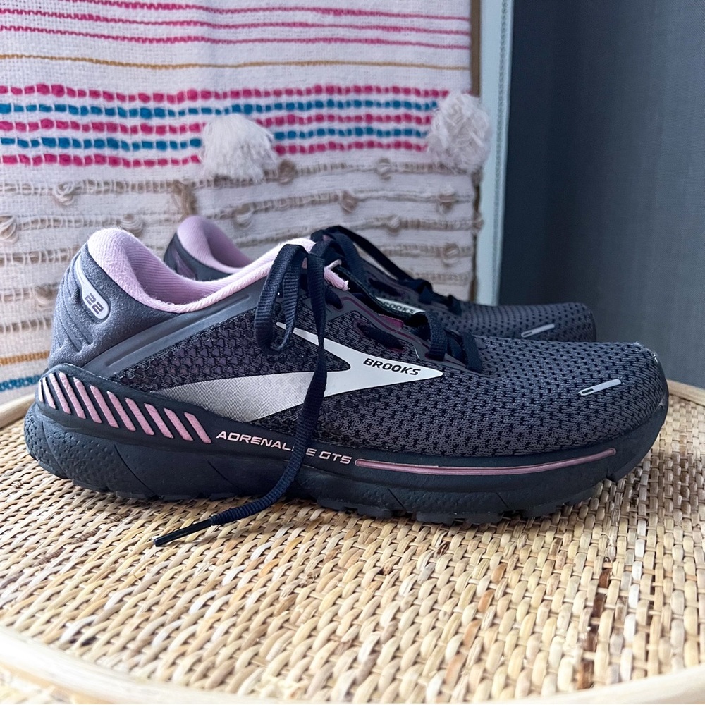 Brooks Adrenaline GTS 22 Pearl Black Metallic Road-Running Sneakers Women’s 8.5 - Picture 2 of 8